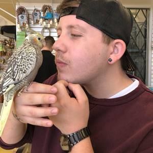 Meet your Posher, Eddie